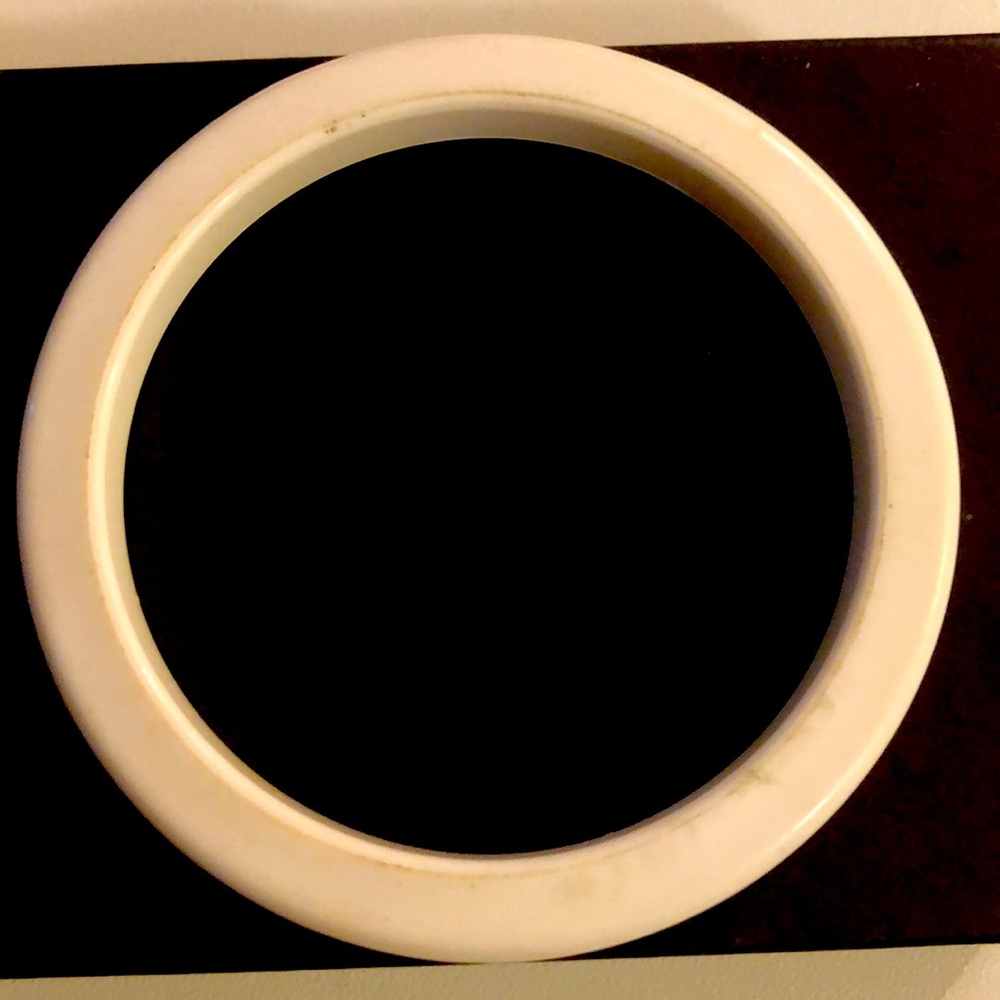 Vintage stackable resin bangle